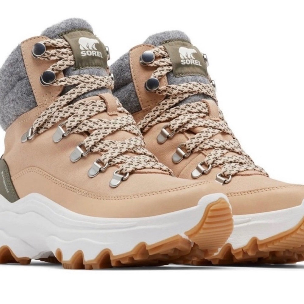 New Sorel Kinetic Breakthru Conquest Waterproof Boots Nova Sandstone 9.5